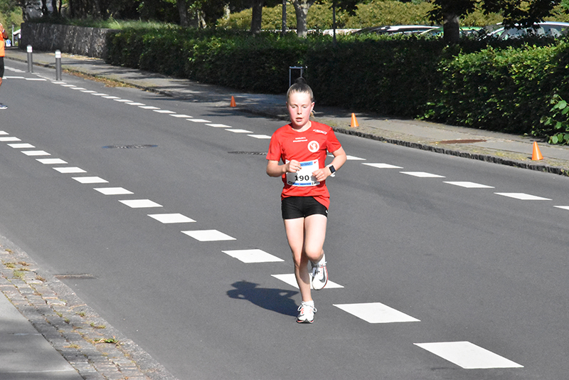 11-årige Caroline Strandbygaard vandt på fem km-ruten i tiden 21,33.